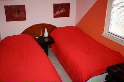 43015156 74FA 4D61 90B2 0BA1C0B81A93