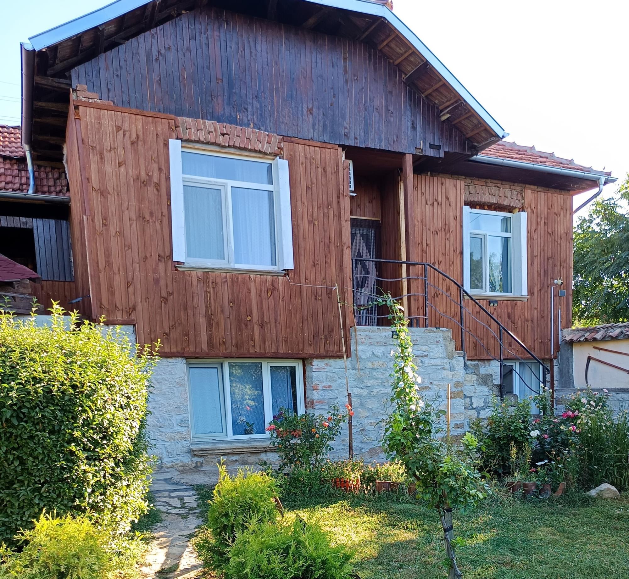 esterno villa scaled