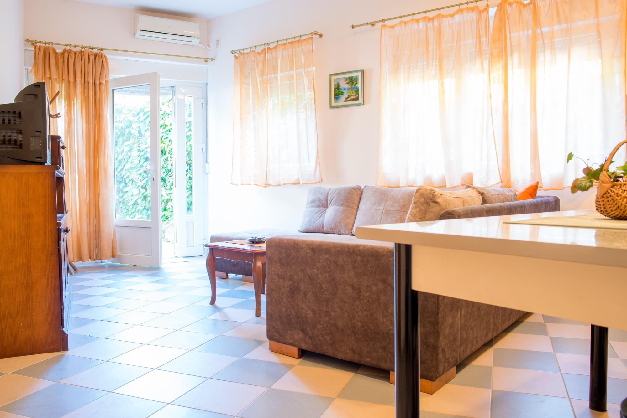 D80 6133 resized 20200515 112055716