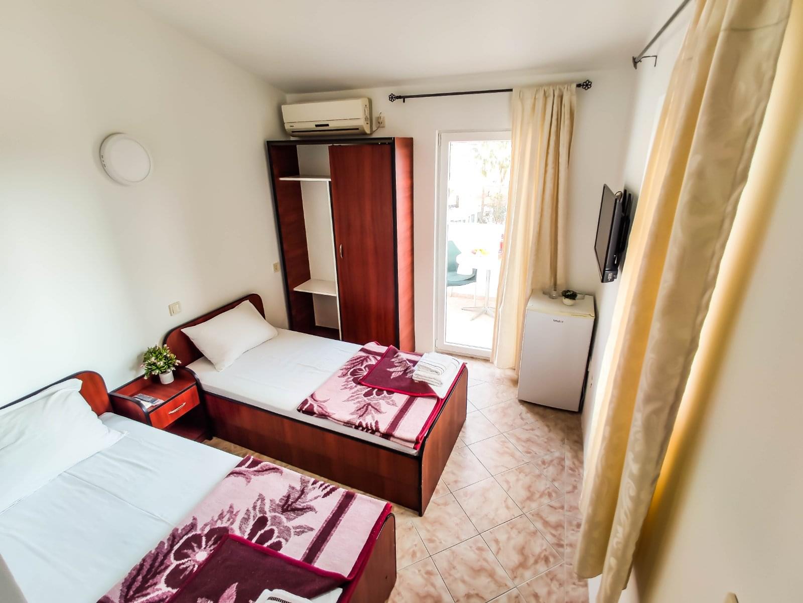 IMG 5b10aef94a56d16d022d59e70e57ffc2 V