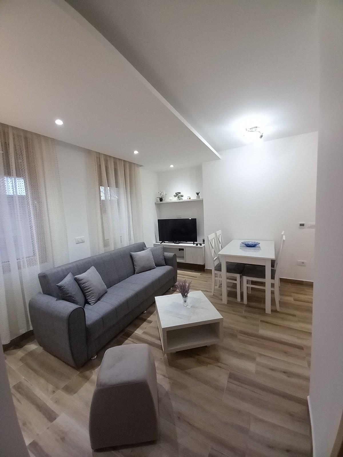 IMG 39c012fe625d74258fe027be410f2a13 V