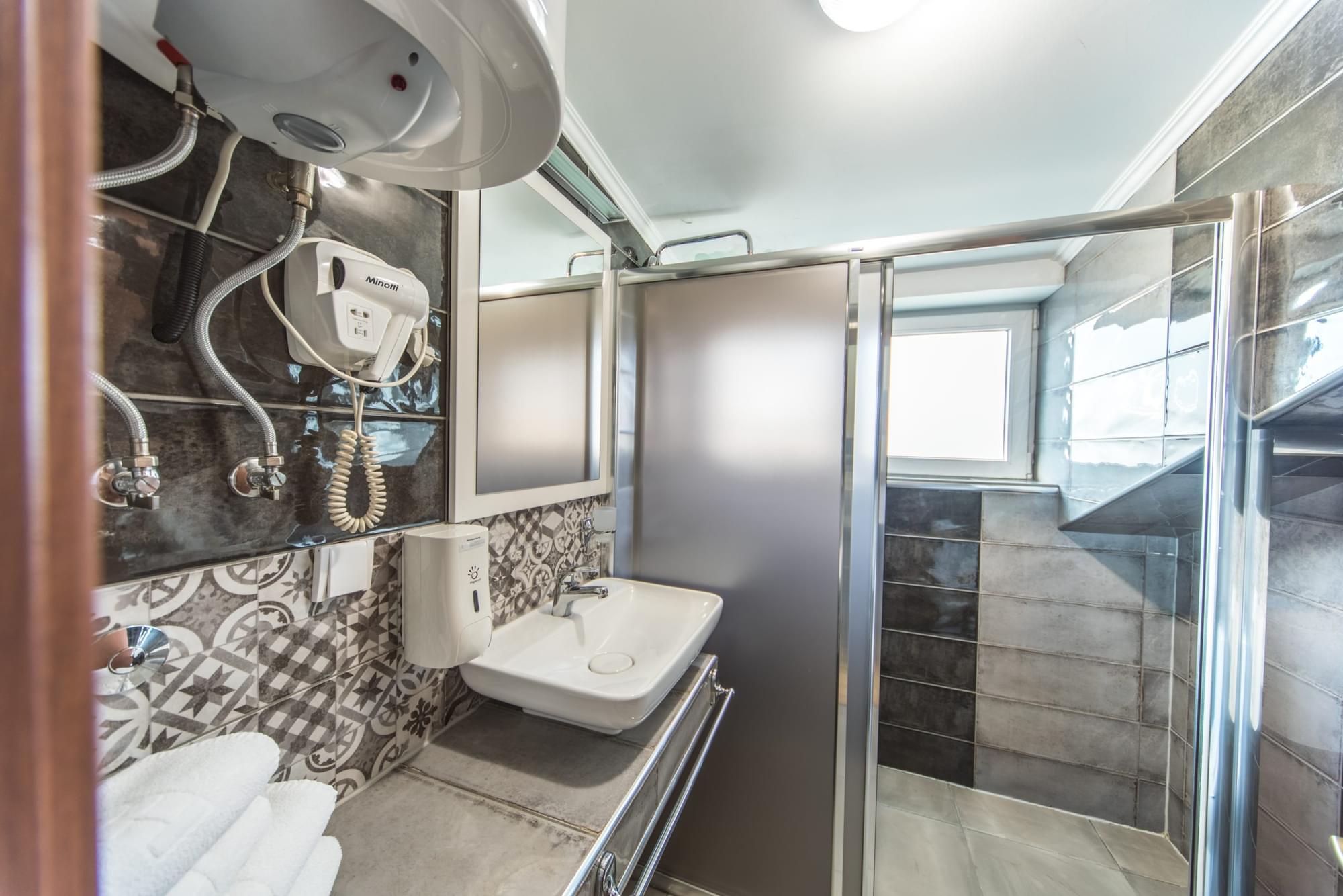 292A6709 HDR 2 min scaled