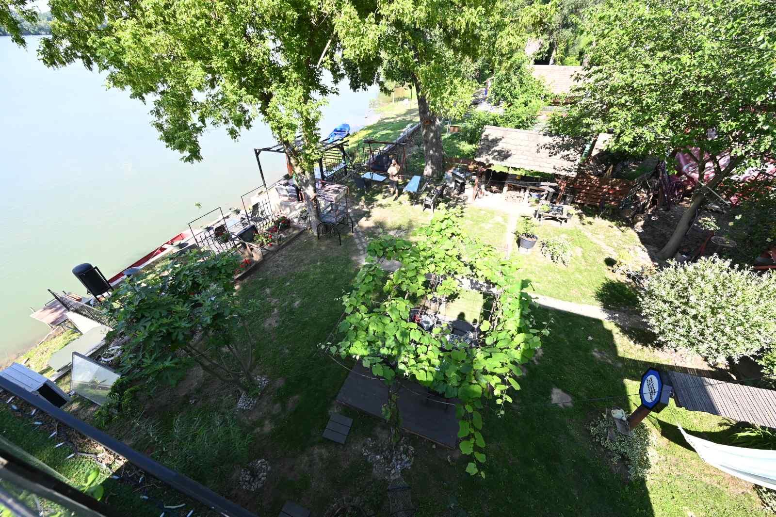 IMG da9103f0d64f1a931ad381f669fc01d0 V