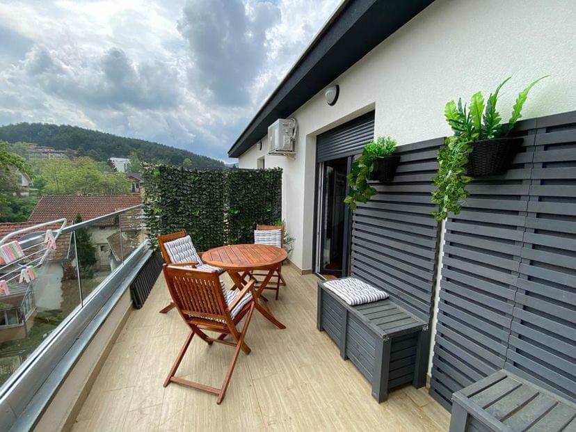 5E59F8D7 AD7C 4CE0 91A4 D54A40F44760