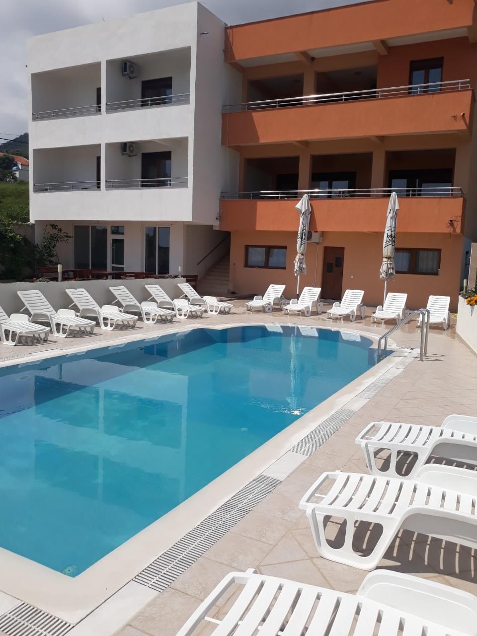 IMG ec88d6fb6bb49e194a33983318bdb372 V